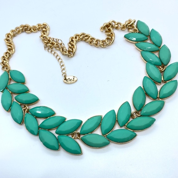 ETC! Turquoise Color Leaf  Motif on Gold Chain Necklace - Picture 3 of 7
